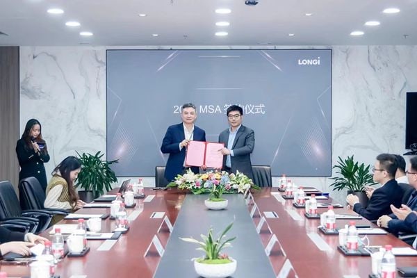 Work hand in hand丨TKG and Longi Green Energy signed an important cooperation agreement