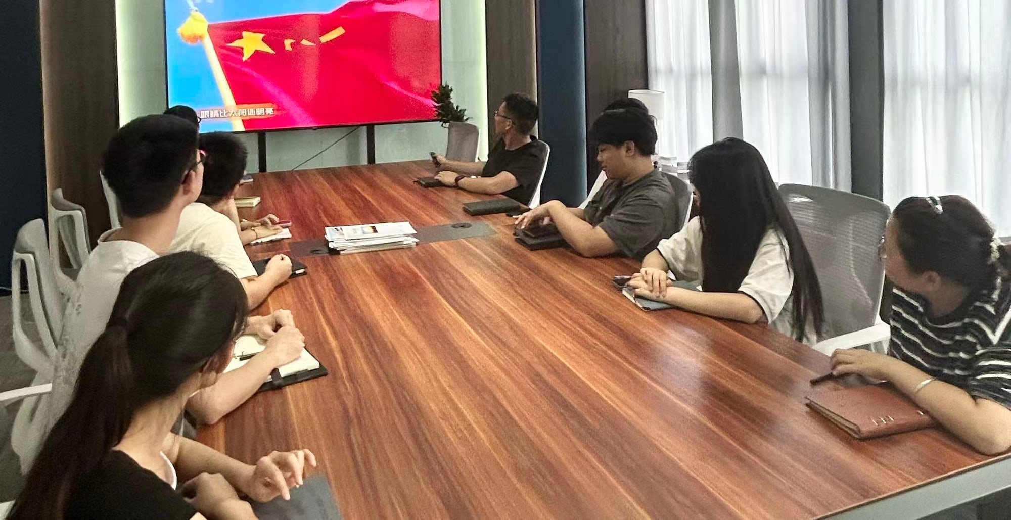 September 3rd Military Parade | TKG Organizes Management Staff to Watch the 80th Anniversary Victory Day Parade Together