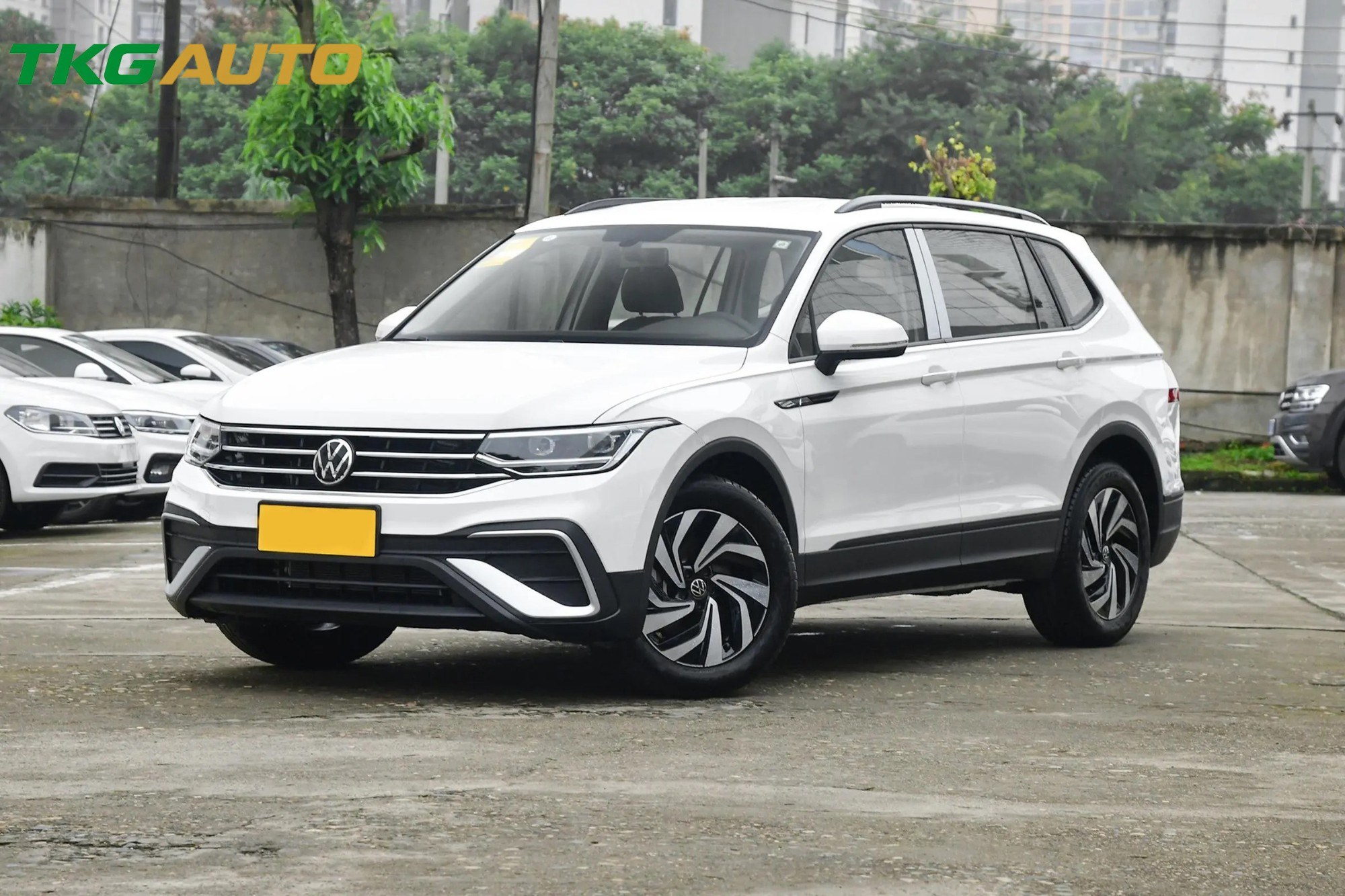 Volkswagen Tiguan L · Фотогалерея автомобиля · 1