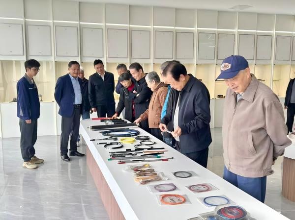 Observing Changes, Promoting Development丨TKG Welcomes Visit from County-Level Retired Veteran Cadres
