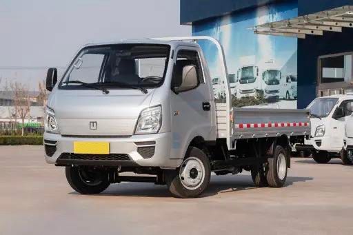 Geely Farizon Xingzhi F5E Flatbed Truck · Vehicle photo gallery · 1